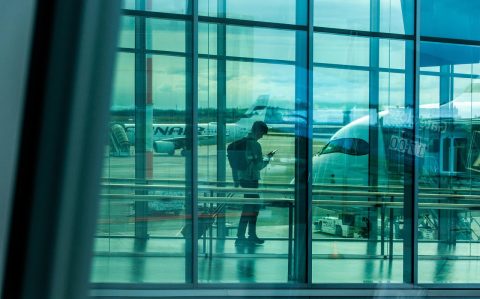 airport-8000988_1280