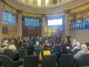 طلاب كلية الأعمال في زيارة للبورصة المصرية